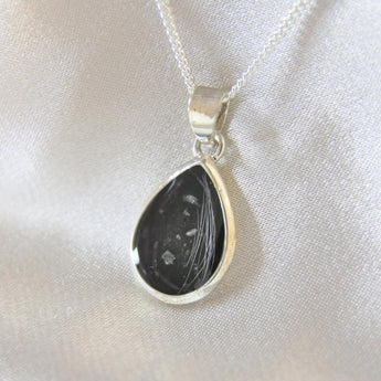 Black shimmer, lightly sprinkled ashes, hair 14 x 10mm