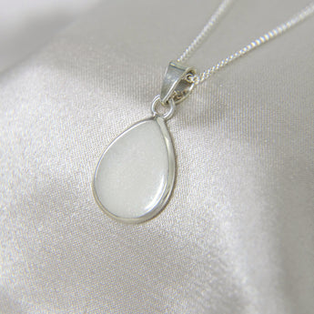 Breastmilk and pearl white shimmer 14 x 10