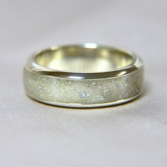 White gols band, crystal white shimmer, subtle silver flecks, lightly sprinkled ashes