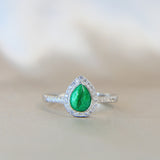 Emerald green shimmer, hair