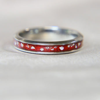 Ruby red shimmer, heavy ashes