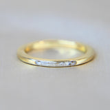 Yellow gold band, crystal white shimmer, hair, and lightly sprinkled ashes