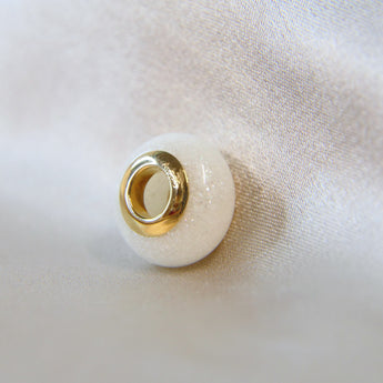 Gold bead, crystal white shimmer, milk