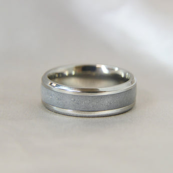 Titanium band, ashes, no shimmer