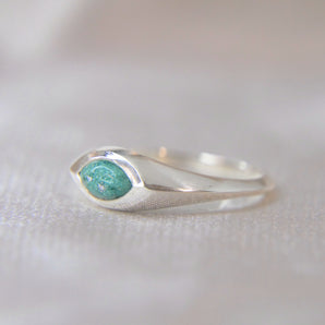 Marquise Minimal Keepsake Ring