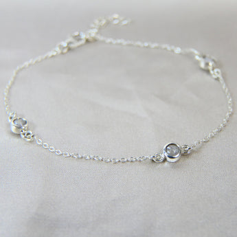 Heavy ashes, subtle silver flecks and pearl white shimmer