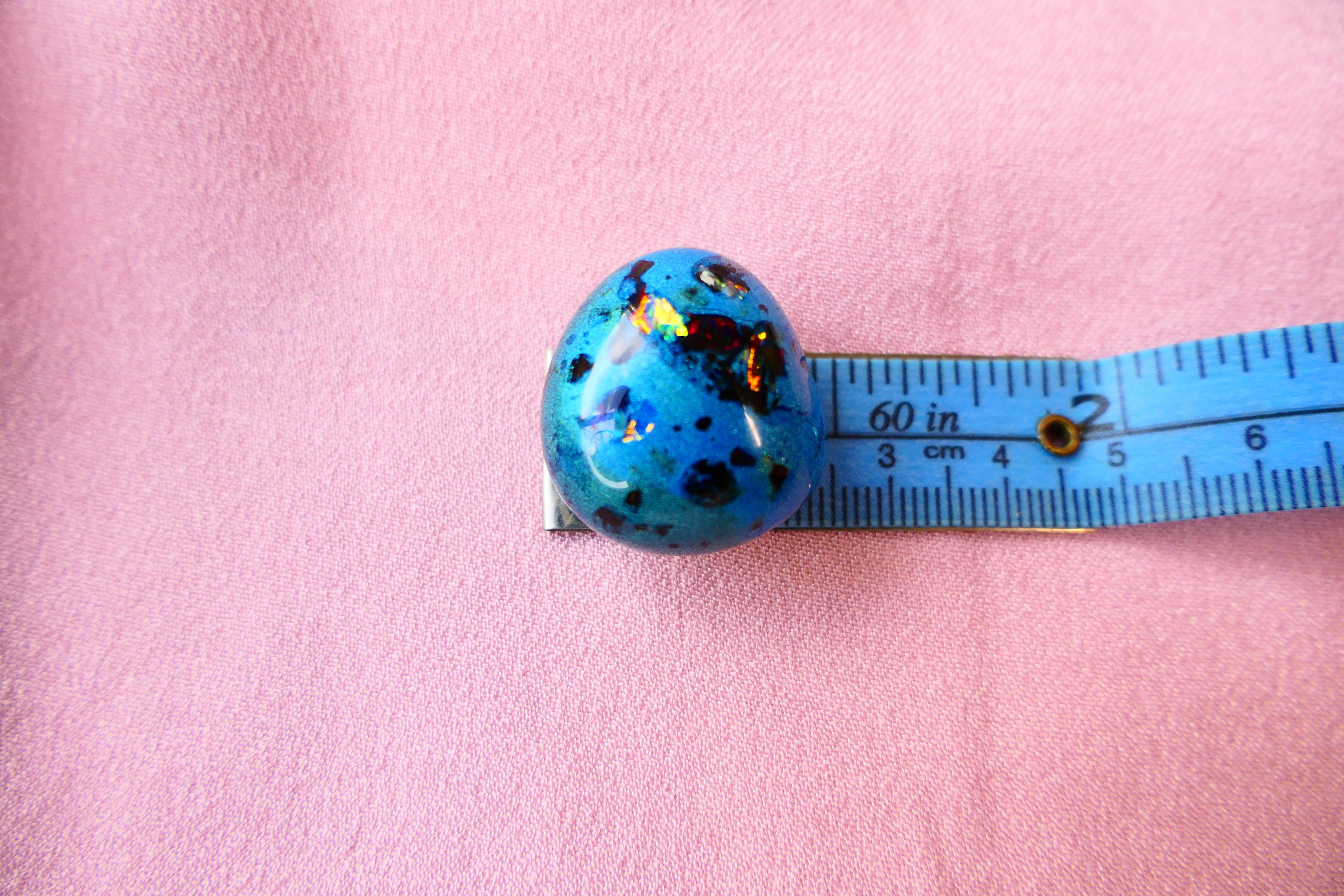 Umbilical cord with Sapphire blue shimmer, opalescent flecks and black crushed opal